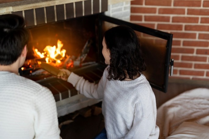 Chimeneas Girona en casa de pareja